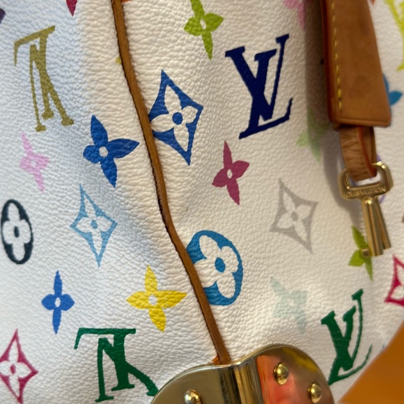 Authentic Louis Vuitton bag 💕 - Picture 12 of 16